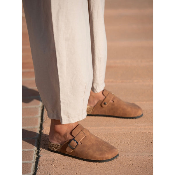 Lunar Veluna Brown Sandal